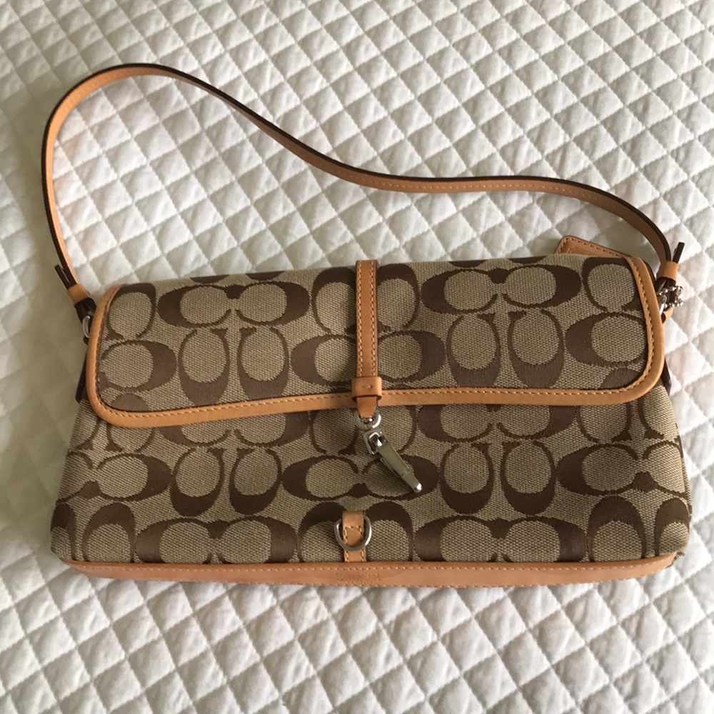 VINTAGE Classic C Coach Handbag